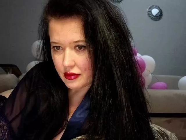 LoveCatsuit from BongaCams is Freechat